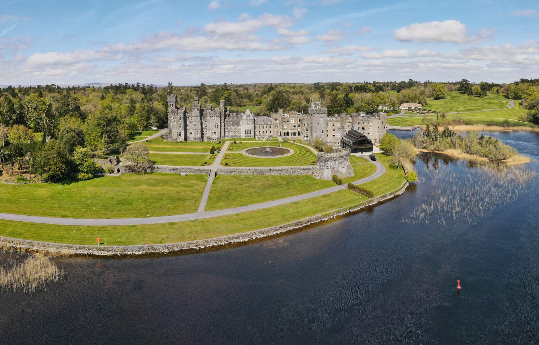 Discover 10 Enchanting Castle Tours Ireland Visitors Love