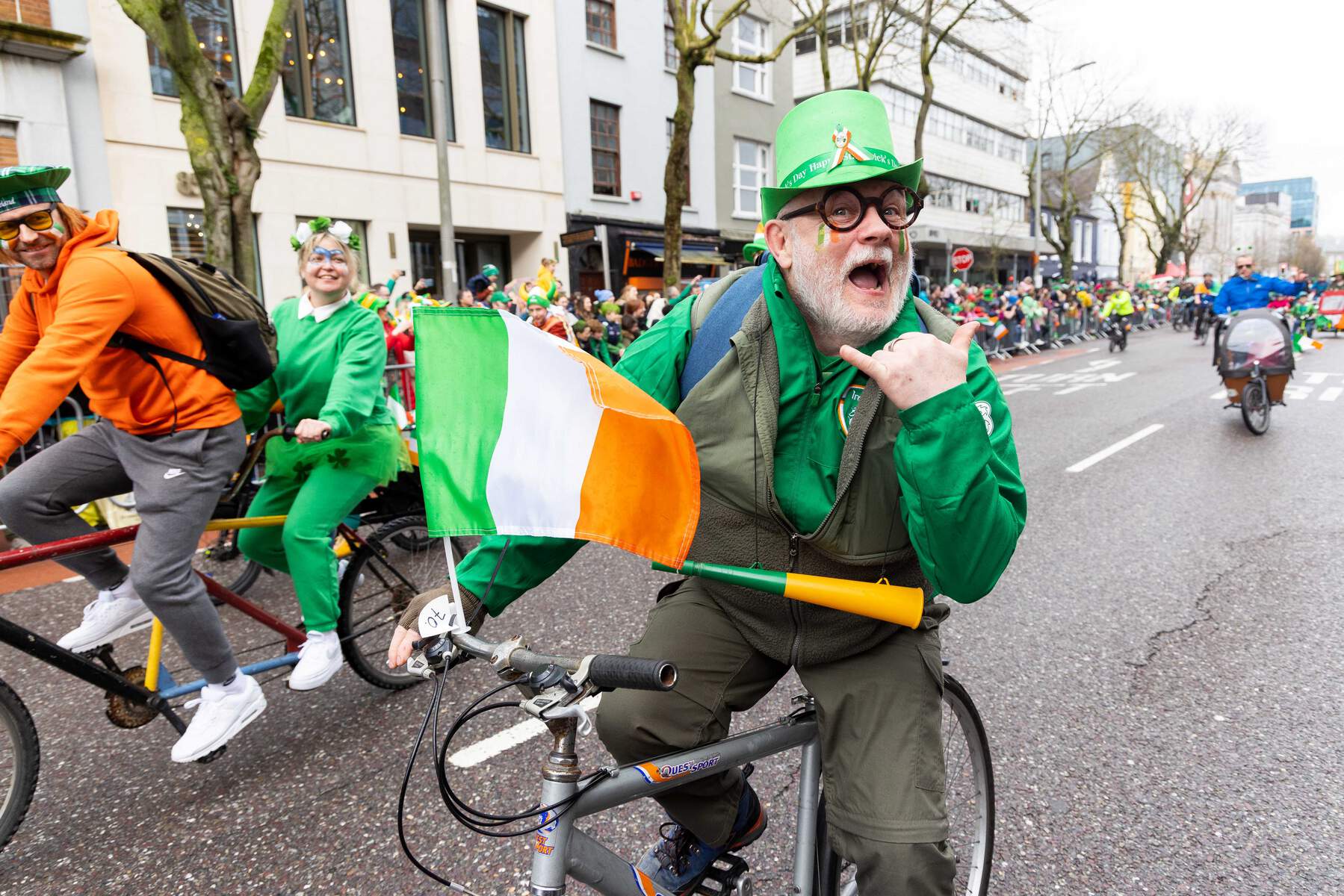 How to Plan a Trip to Ireland: 10 Expert Unforgettable Tips to planning a vacation to Ireland.